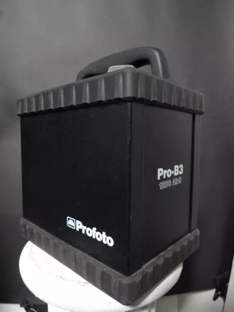 Profoto Pro-7 B3 air 1200  battery pack w/Life battery+ bag 2