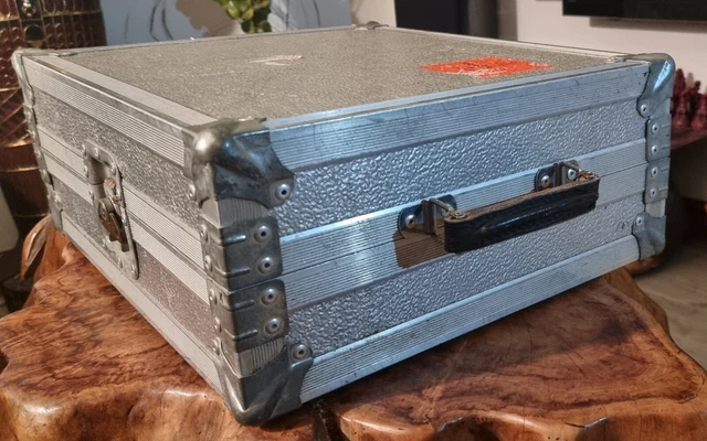 Flight case Suitable for SL1210 1200 or similar sized turntable Flightcase 