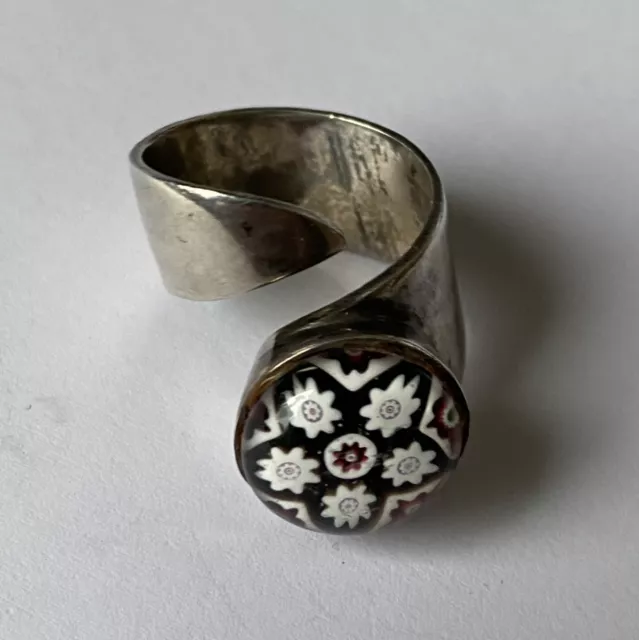 Caithness Silver Ring set with mini Paul Ysart millefiori cane 1970