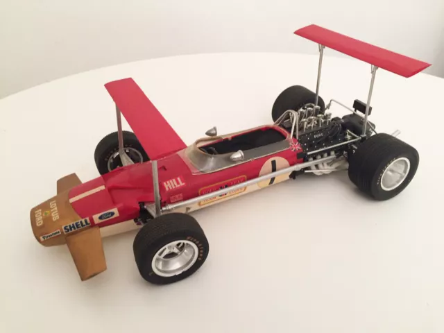 TAMIYA 1:12 F1 Lotus Ford Type 49B #1, Graham Hill, 1969 South African Grand Prix 3