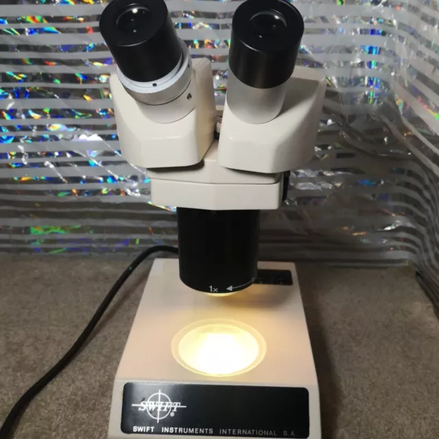 Swift SM-80 Stereo Microscope 10x Magnifications Upper & Lower Illumination