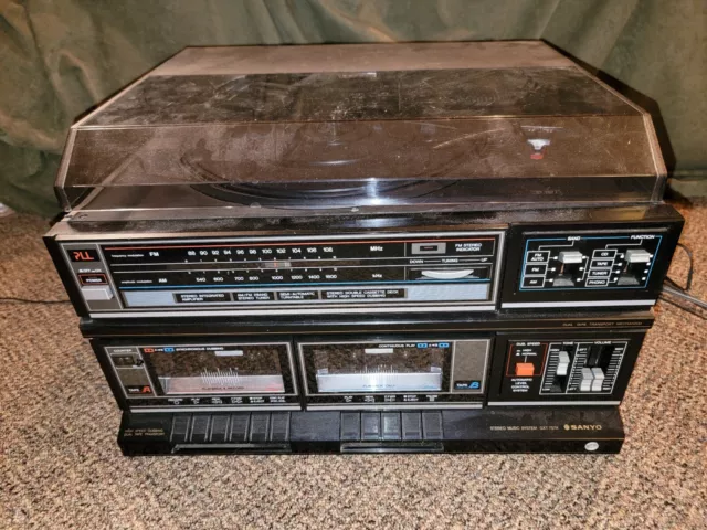 SANYO GXT-707A Stereo System Dual Cassette, Turntable & AM/FM Radio USED