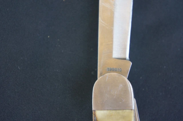 ANCIEN SERVICE A decouper dans son ecrin - manche en corne - couteau