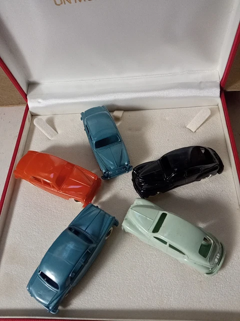 Lot De 10 Voitures Miniatures Plastique 1/43 Clement Gaget – Course