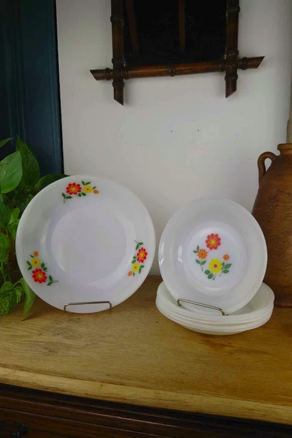 Lot Arcopal : Soupière Et 6 Assiettes Creuses – Motif Fleurs – Vintage