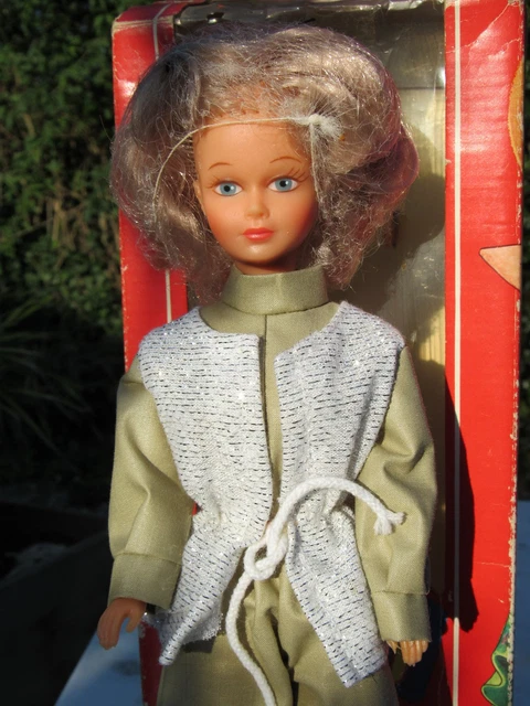 Poupée Mannequin Bella Tressy – Blonde – 31-14 – Vintage Années 70 – Avec Vêtements