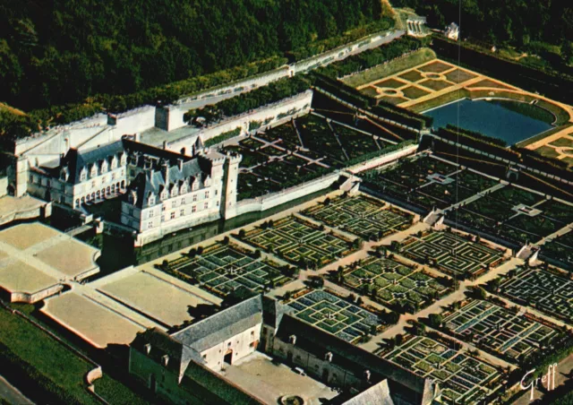 Postcard Les Chateaux De La Loire Villandry Vue Generale Du Chateau Ju Jardin