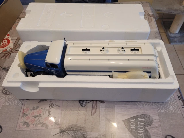 Maqmadon 1/24 n° 4514 camion UNIC ZU 122 IZOARD 1960 neuf en boite n°349/400 ex