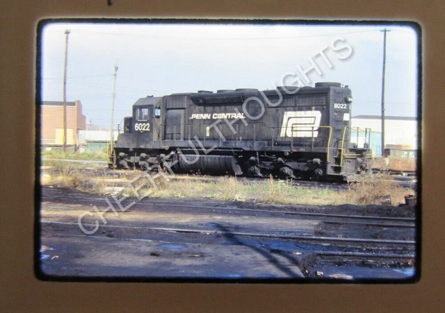 Original '77 Ektachrome Slide PC Penn Central 6022 SD35 Engine House  36K32