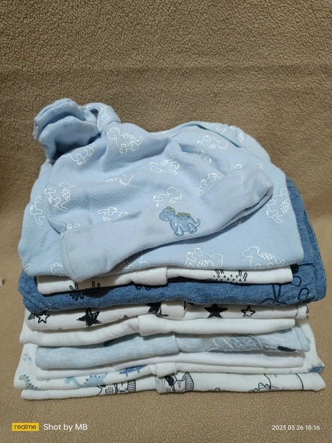 🌻baby  clothes 0-3 months,newborn bundle gently used