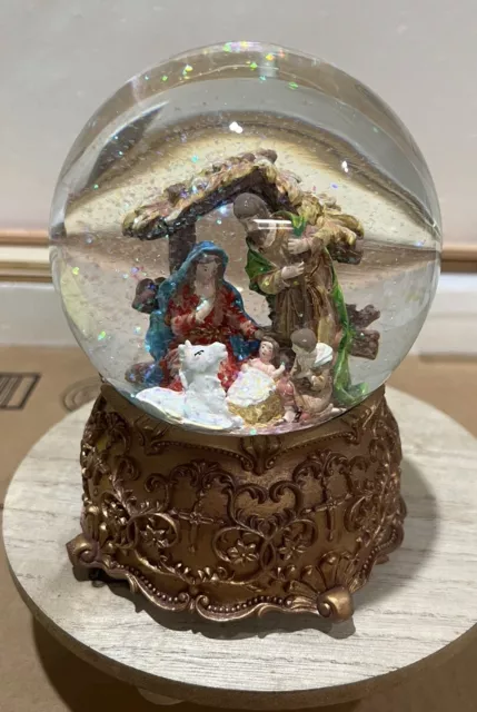 Christmas Nativity Scene Wind Up Musical Snow Globe “First Noel” ~4.5” X 6.75”