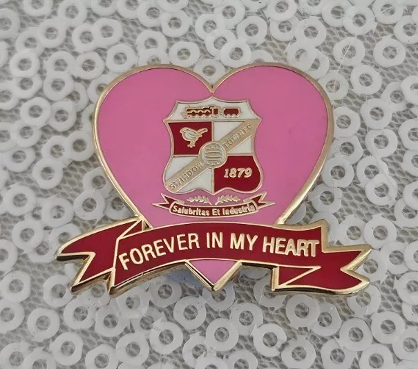 Swindon Town Pink Heart Pin Badge