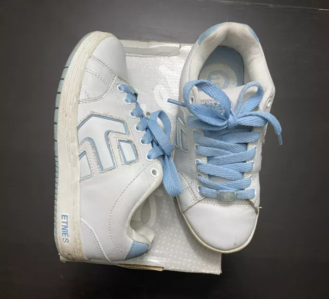 Etnies Cinch Women Skate Shoes Size 7 White Light Blue - Preowned 2000’s Vintage