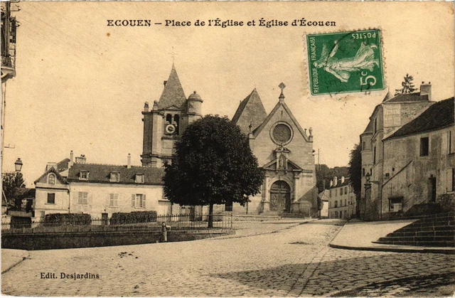 CPA Ecouen Place de l'Eglise FRANCE (1308945)