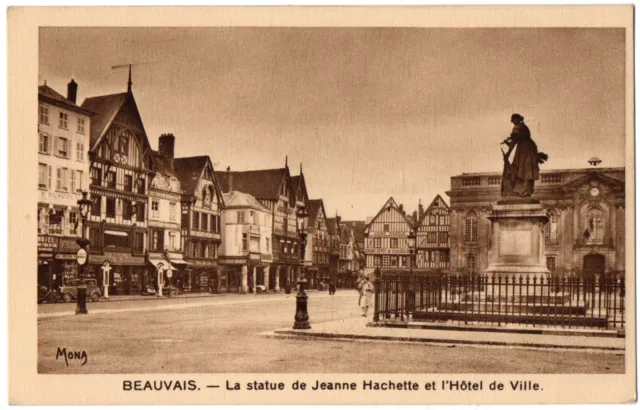 CPA 60 - BEAUVAIS (Oise) - La Statue de Jeanne Hachette et l'Hôtel de Ville. Axa