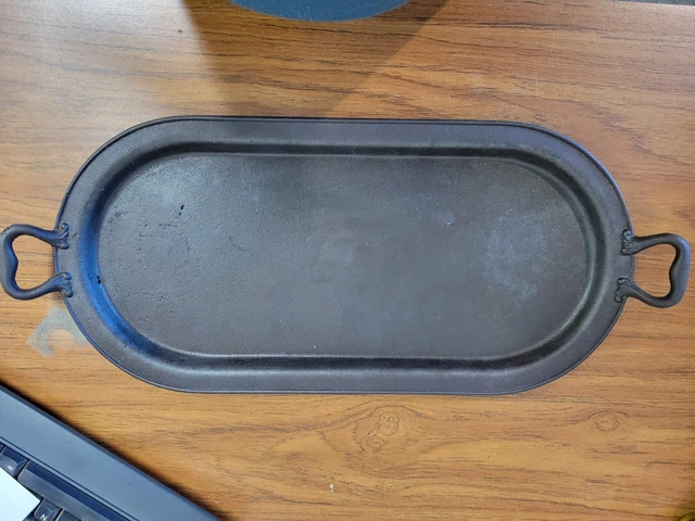 1800's Antique Bottom Gated Ornate Handle Oval Griddle Skillet 