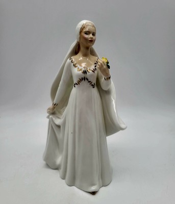 Royal Doulton Porcelain Figurine Bride H.N. 2873 1979 Traditional Wedding Dress