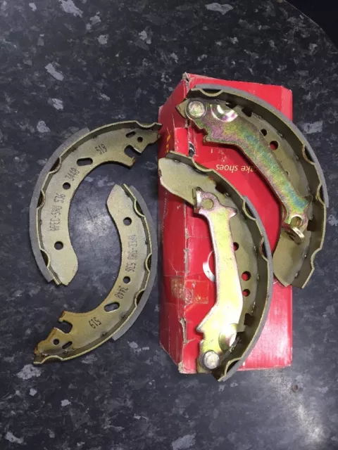 Ford Escort Rear Brake Shoes 97-01 APEC Shu536