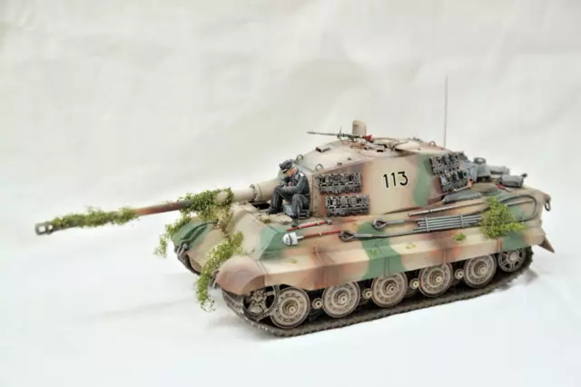 1:35 Panzer Modell WH Kingtiger Henschel gebaut bemalt