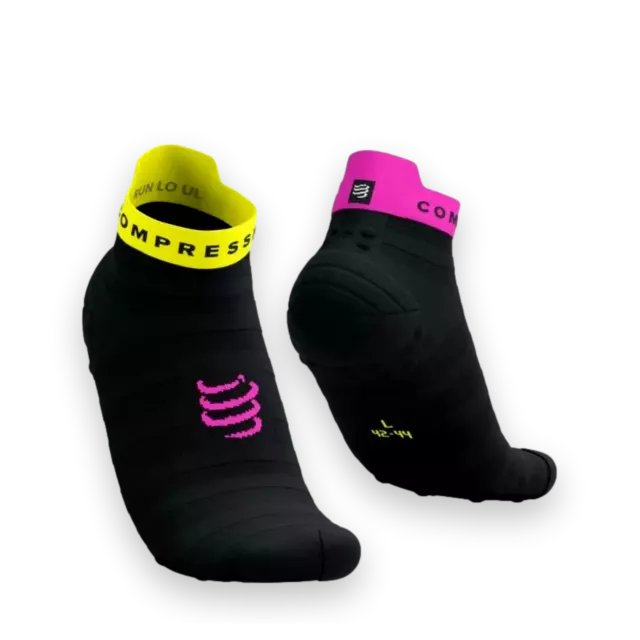 Compressport Pro Racing Socks V4.0 Run Black Unisex socks XU00051B-9034