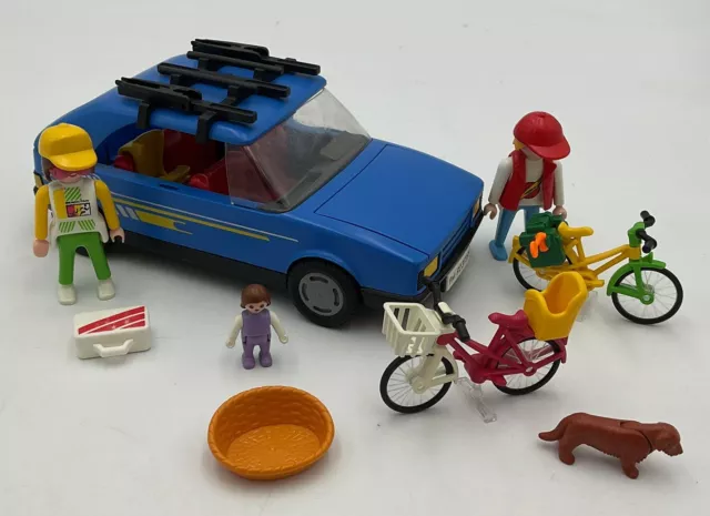 PLAYMOBIL 3739 FAMILY Blue Vintage Car Complete. 24.00