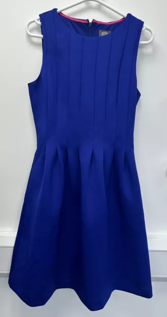 Vince Camuto blau ärmellos plissiert Stil Kleid Größe 12 Anlass Hochzeitsrennen