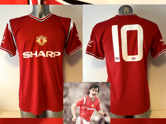 MANCHESTER UNITED ' Score Draw' Retro Football Shirt. XL
