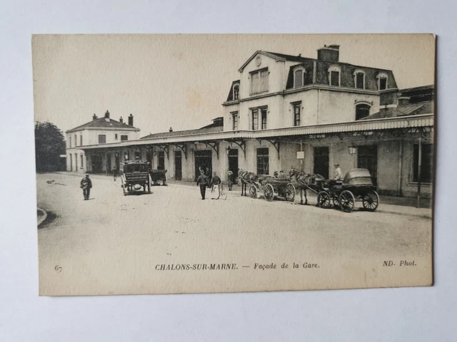 CPA 51 CHALONS-SUR-MARNE - Façade de la Gare