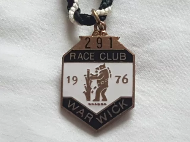 Warwick 1976  (Horse Racing Members Badge)