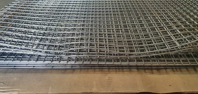 *Damaged*  Stainless Steel 304 Welded Mesh 1" X 1 " 3Mm Wire 8Ft X 4Ft Sheet