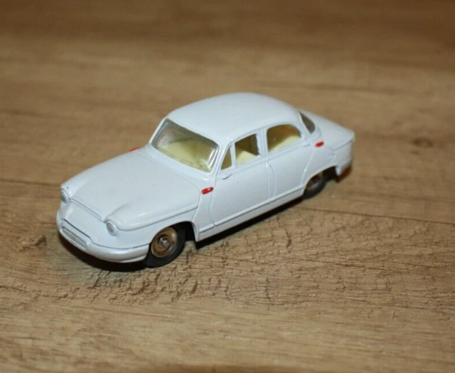 Dinky Toys Panhard PL 17 1/43 – Couleur Parme – Boîte D’origine – Collection