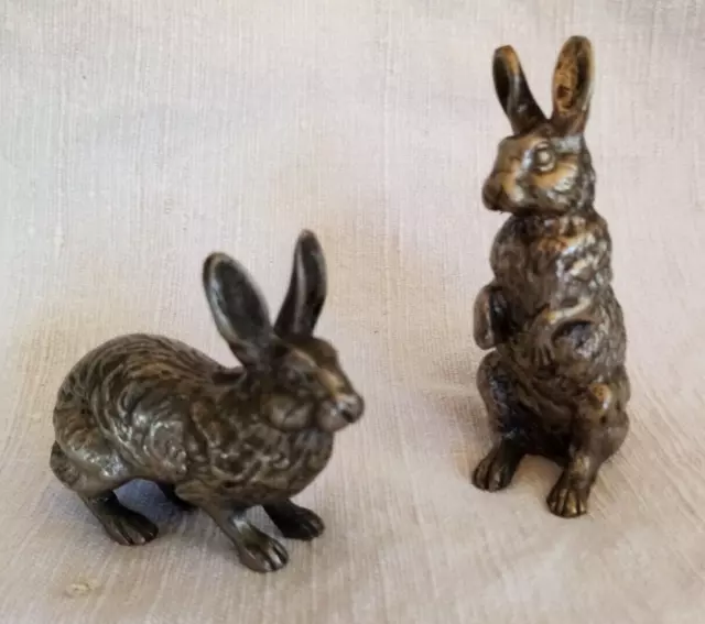 2 bronzes animaliers, lièvres, type bronze de Vienne