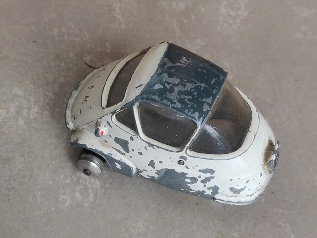 Petite voiture - QUIRALU Isetta Velam sur Gens de Confiance