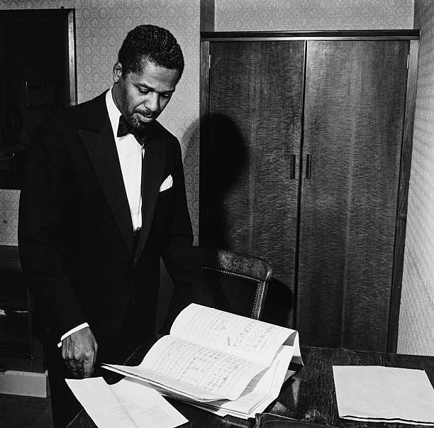 JAZZ PIANIST AND Composer John Lewis Circa 1960 Old Jazz Photo EUR 5 42 JAZZ PIANIST AND Composer John Lewis Circa 1960 Old Jazz Photo EUR 5 42