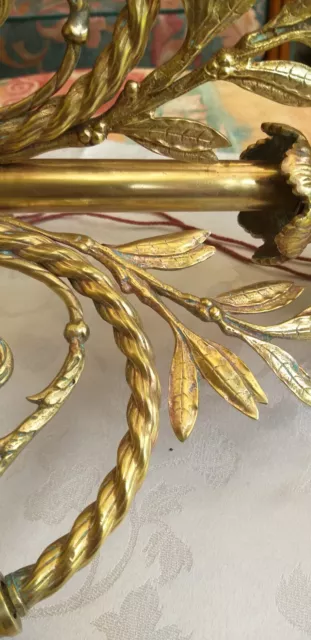 LUSTRE EN BRONZE  trois branches decor feuilles.bon etat 6