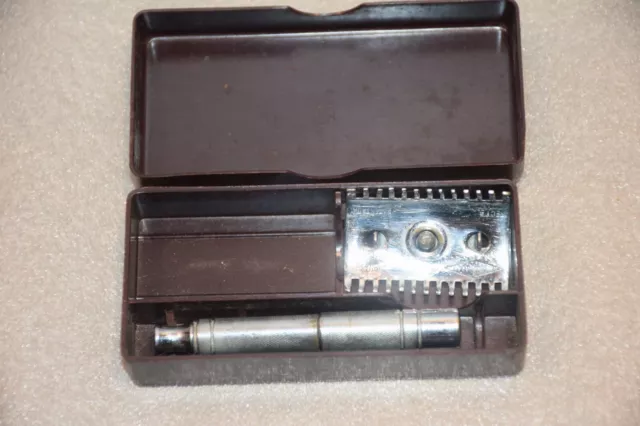 Vintage Maravilla Shaver Safety Ra zor Box #81