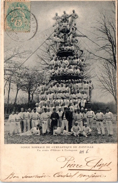 94 JOINVILLE - les eleves de l'ecole de gymnastique a l'octogone