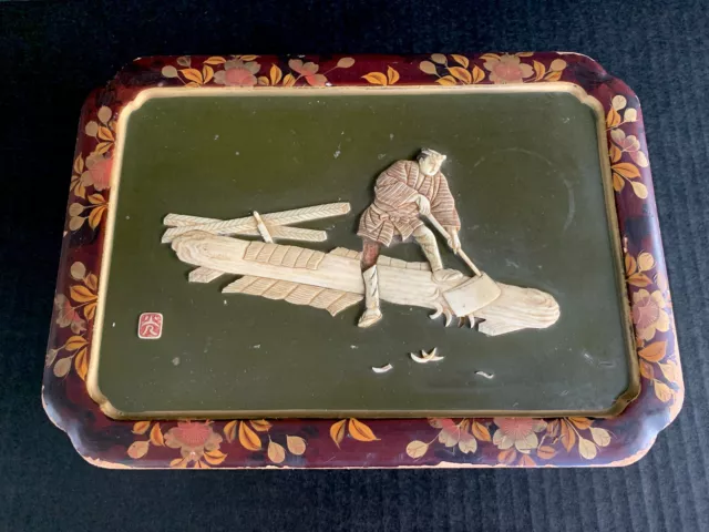 Antique Japanese 19th Century Veneer Decorative Figure Lacquer Box