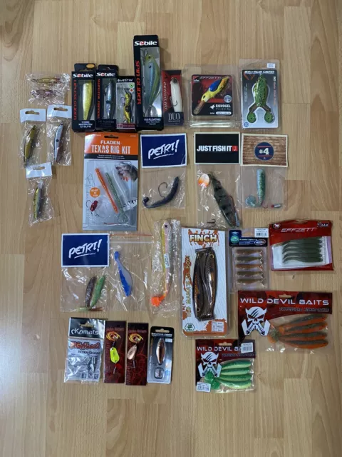 VTG Tackle Box Fishing Lures & Accessories Lot (12) w/ Sport Salmon Punch  Card