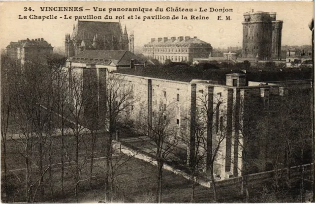 CPA Vincennes vue panoramique du Chateau (1347135)