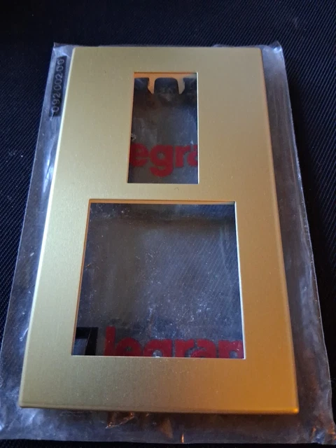 Lot De 4 Plaques Murales Triples Legrand Mosaic 75023 - Vertical - Pour 3x2 Ou 3x1 Modules