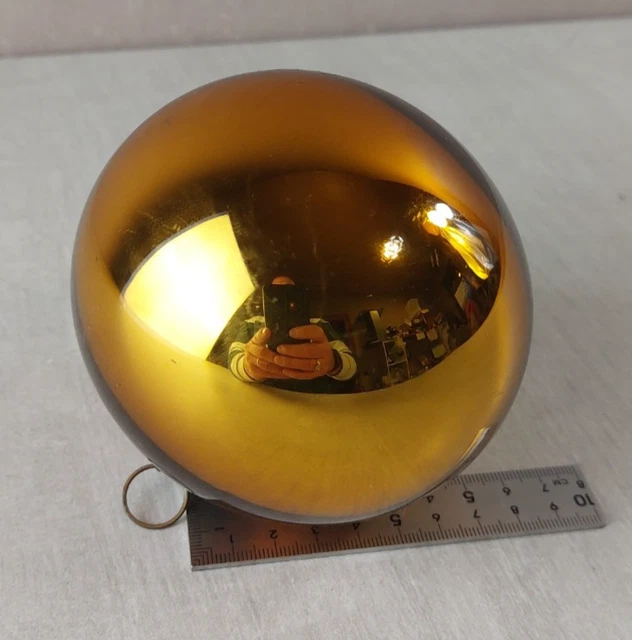 ANCIENNE BOULE DE NOEL JEUNE HOMME VERRE Eglomisé Mercerisé Ex URSS Vitrine D 111003