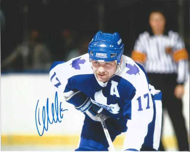 Wendel Clark Signed Maple Leafs Jersey (Beckett) Former Toronto Winger  1985-2000