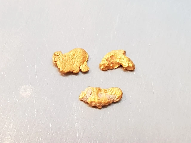 Australian Natural Gold Nuggets 3 pieces - 0.26 grams total.