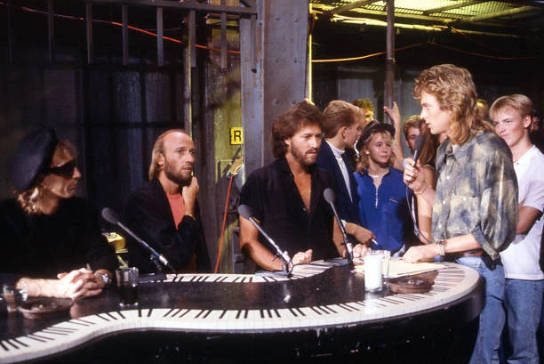 MAURICE GIBB AND Barry Gibb of pop group The Bee Gees perform on t- Old Photo $9.00 - PicClick AU