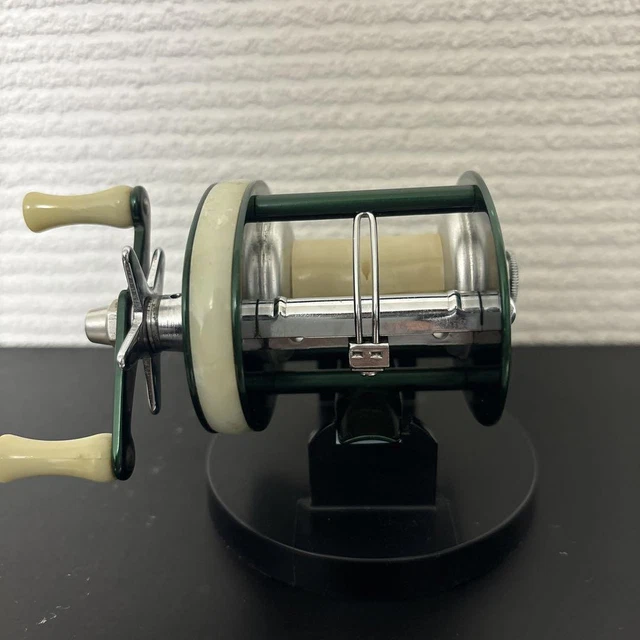Vintage Western Auto Stores Revelation V7343 Baitcasting