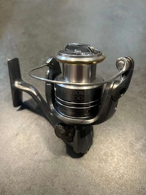 USED SHIMANO TWIN Power 05TP2000S (01919) Good condition $212.17