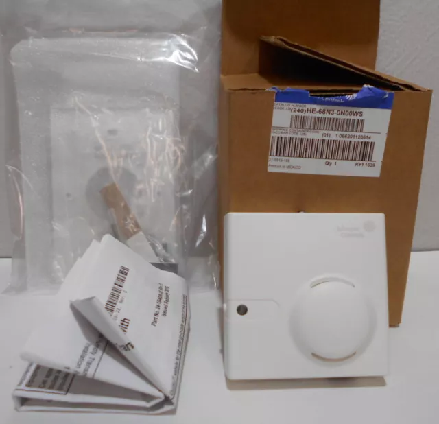 Johnson Controls Humidity Sensor, Wall Mount Enthalpy Sensor HE-68N3-0N00WS