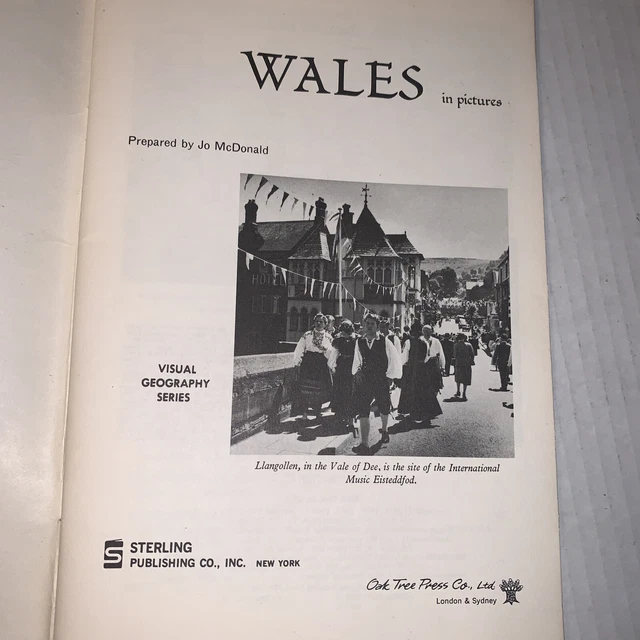 Wales In Pictures Visual Geography Series FREE SHIPPING 3