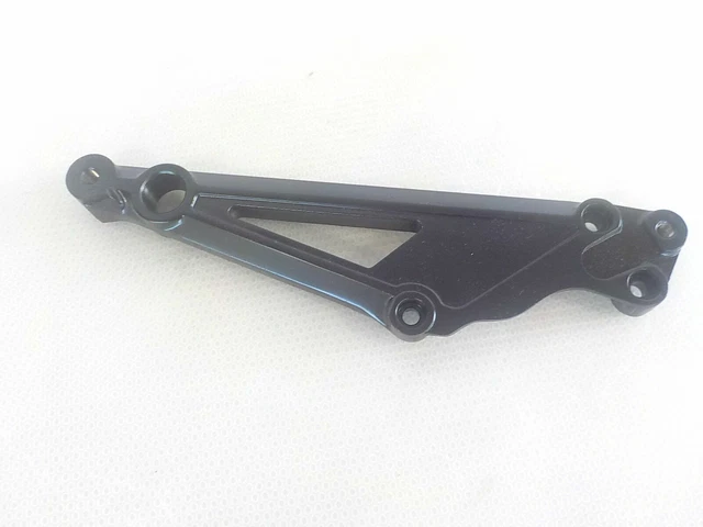 Poggiapiedi sinistro Kawasaki Z 550 GT KZ550B 83-89 poggiapiedi sinistro.